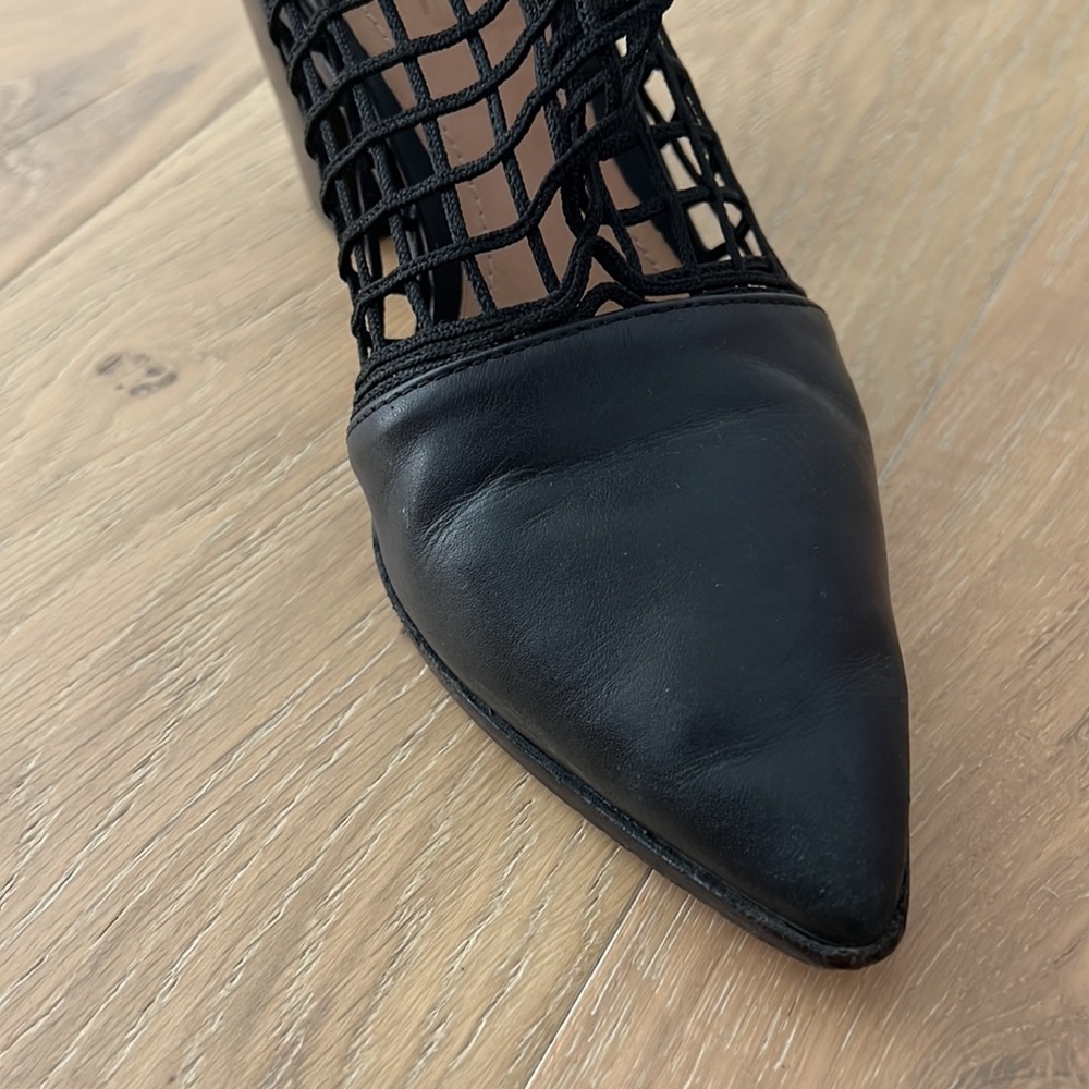 Black leather Schutz fishnet heel 6.5 - Picture 4 of 4